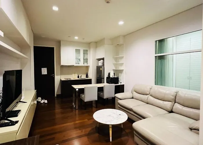 Thong Lor Luxury With Swimming Pool, Fast Wifi Apartment *